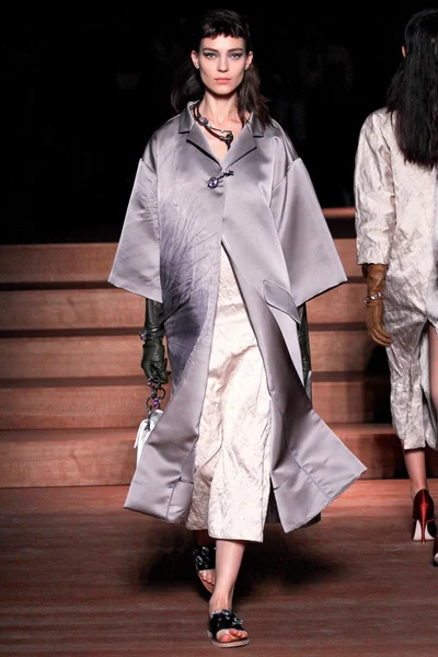 Look 43